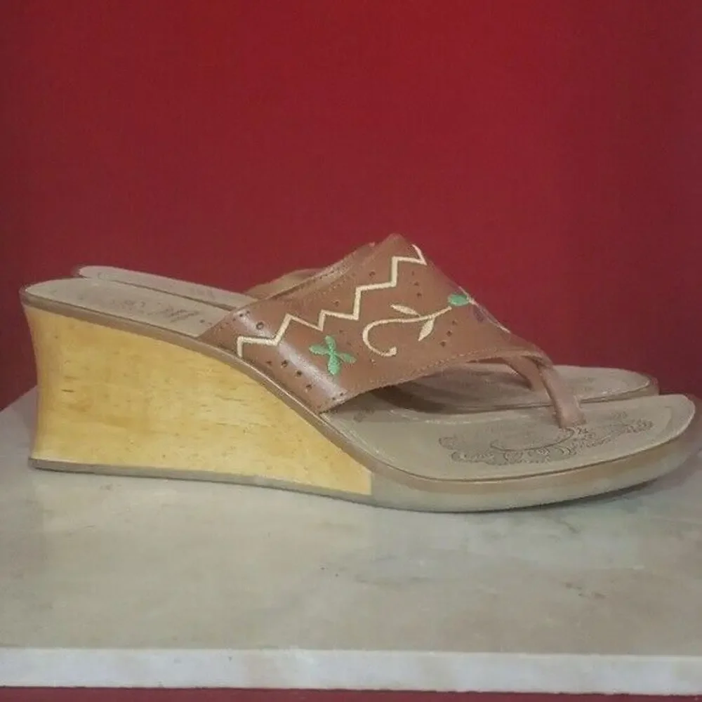 No Boundaries Wedges Floral Wedges - Size 8.5
